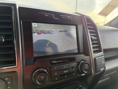 Used 2018 Ford F150 XLT w/ Equipment Group 302A Luxury AWD/4WD image 41