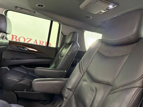 Used 2020 Cadillac Escalade ESV Luxury AWD/4WD image 13