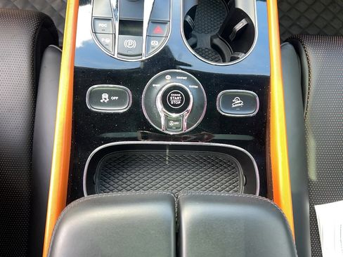 Used 2020 Bentley Bentayga Design Series AWD/4WD image 20