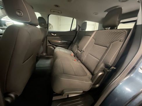 Used 2019 GMC Acadia SLE image 25