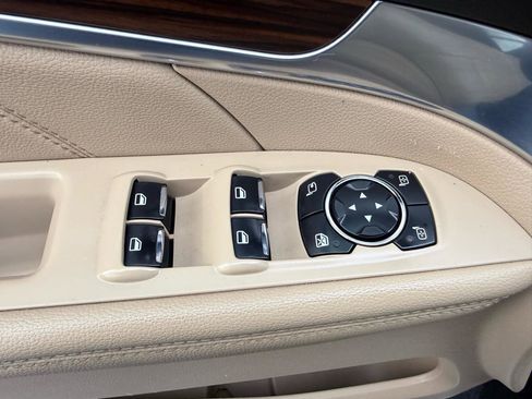 Used 2017 Ford Explorer Limited image 17