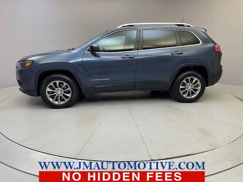 Used 2020 Jeep Cherokee Latitude Plus AWD/4WD image 2