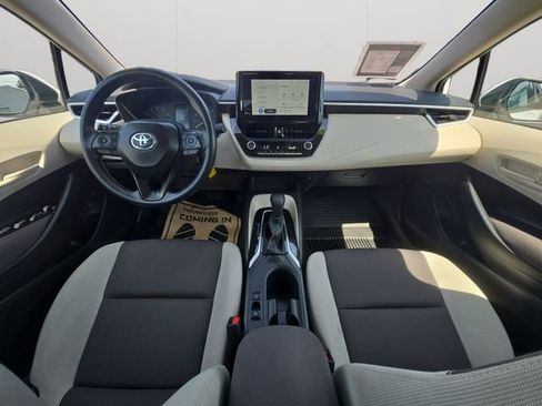 Used 2025 Toyota Corolla LE FWD image 17