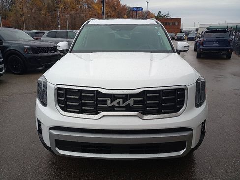 New 2025 Kia Telluride S image 3