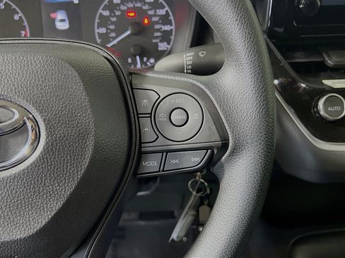 Used 2024 Toyota Corolla LE FWD image 20