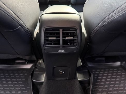 Used 2022 Ford Escape SEL w/ Technology Package image 32