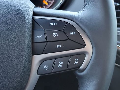 Used 2018 Jeep Grand Cherokee High Altitude image 17