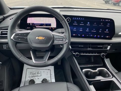 Certified 2026 Chevrolet Traverse LT AWD/4WD image 7
