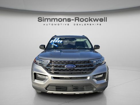 Used 2023 Ford Explorer XLT w/ Equipment Group 202A image 2