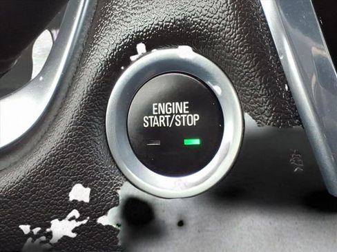 Used 2023 Chevrolet Traverse LT image 24