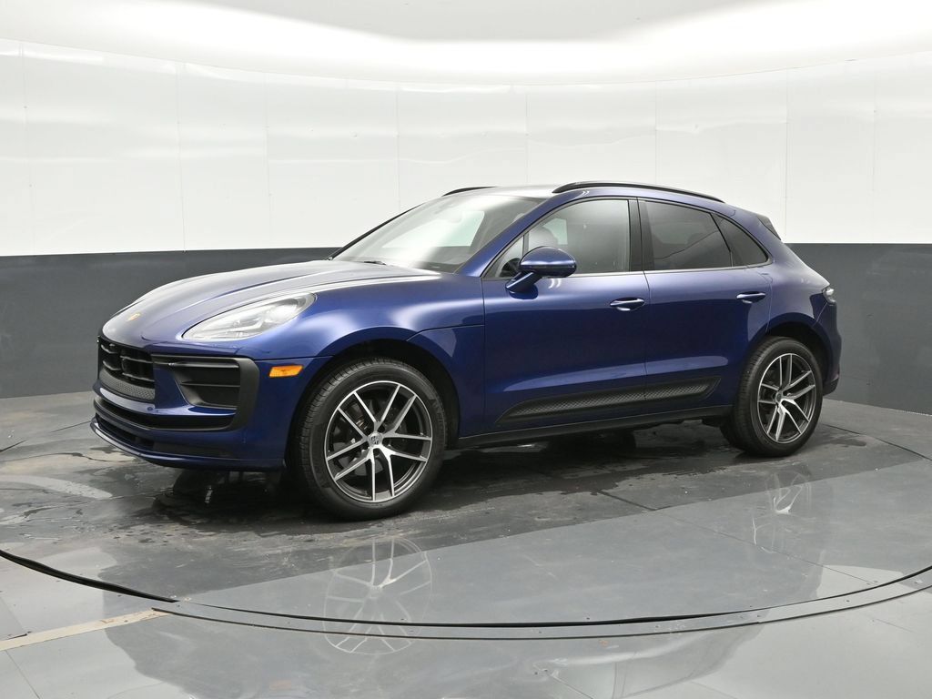 Certified 2026 Porsche Macan AWD/4WD image 1