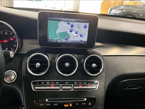 Used 2019 Mercedes-Benz GLC 300 4MATIC image 15