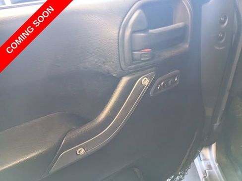 Used 2015 Jeep Wrangler Sport w/ Quick Order Package 24S AWD/4WD image 9
