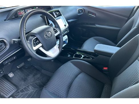 Used 2019 Toyota Prius Prime Plus image 10