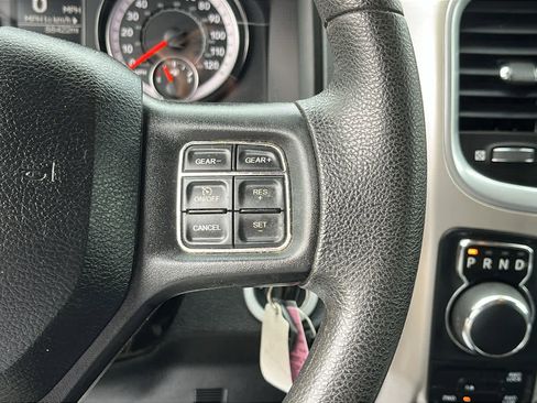 Used 2020 RAM 1500 Classic SLT image 14