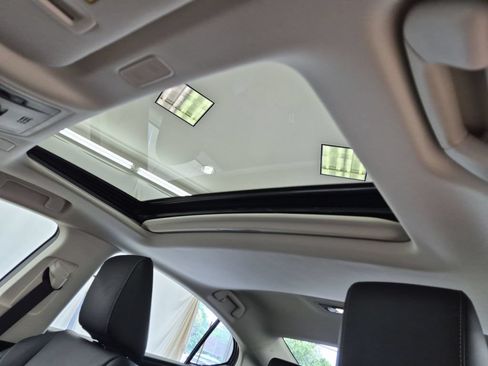 Certified 2024 Lexus ES 300h w/ Premium Package FWD image 17