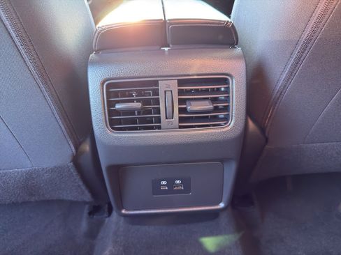 Certified 2023 Nissan Rogue SV image 31