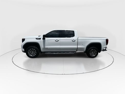 Used 2022 GMC Sierra 1500 AT4 w/ Technology Package AWD/4WD image 5