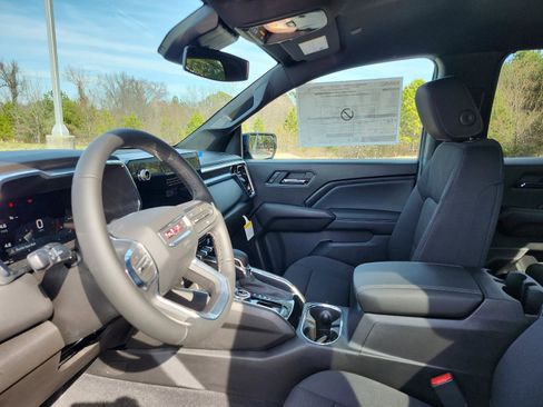 New 2026 GMC Canyon Elevation image 10