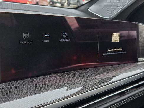 New 2026 Cadillac Escalade ESV V image 33