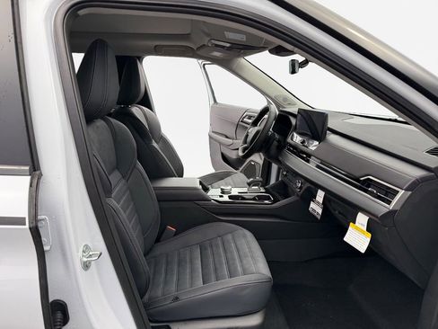 New 2026 Mitsubishi Outlander Trail Edition image 26