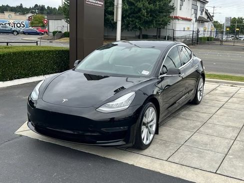 Used 2020 Tesla Model 3 RWD image 3