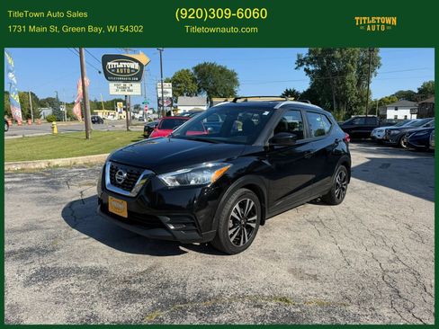Used 2018 Nissan Kicks SV w/ Exterior Package FWD image 1