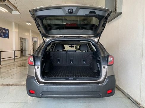 Used 2024 Subaru Outback Premium AWD/4WD image 7