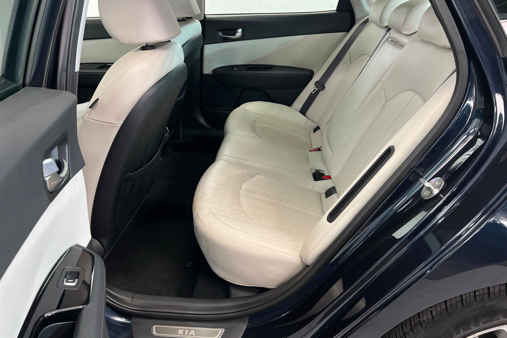 Used 2018 Kia Optima EX FWD image 21