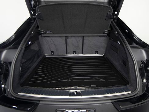 Certified 2025 Porsche Cayenne Coupe image 42