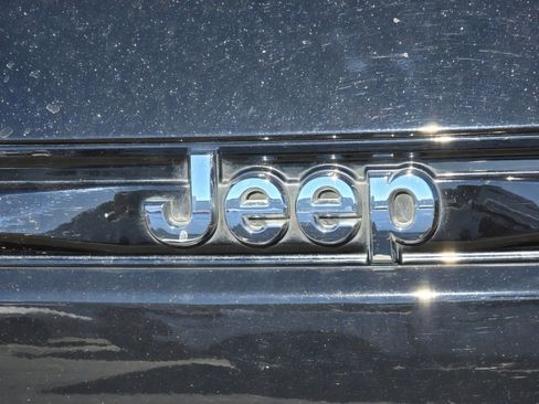 Used 2023 Jeep Grand Cherokee Limited w/ Trailer Tow Prep Group (B) image 23