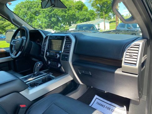 Used 2015 Ford F150 Lariat w/ Equipment Group 502A Luxury AWD/4WD image 32