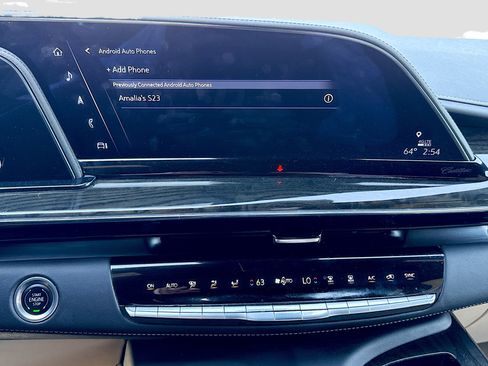 Used 2024 Cadillac Escalade Premium Luxury image 35