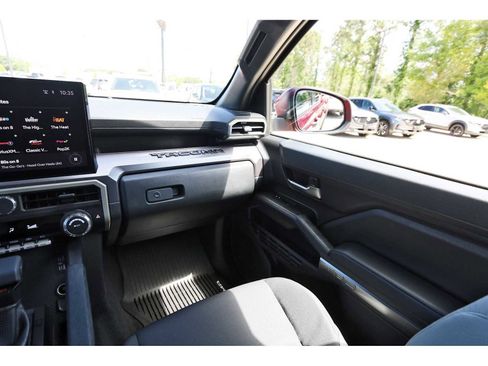 Used 2026 Toyota Tacoma TRD Off-Road AWD/4WD image 8