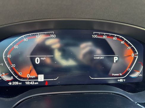 Used 2021 BMW 540i w/ Luxury Seating Package image 3