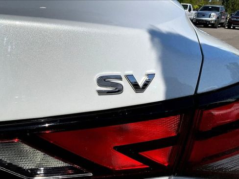 Used 2023 Nissan Sentra SV w/ SV Premium Package image 8