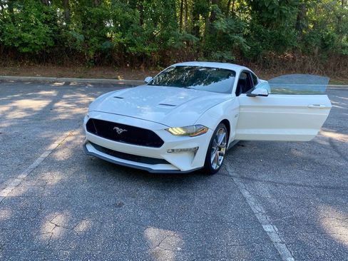 Used 2018 Ford Mustang GT Premium RWD image 46
