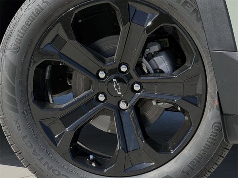 New 2026 Chevrolet Equinox LT w/ Convenience Package II image 9