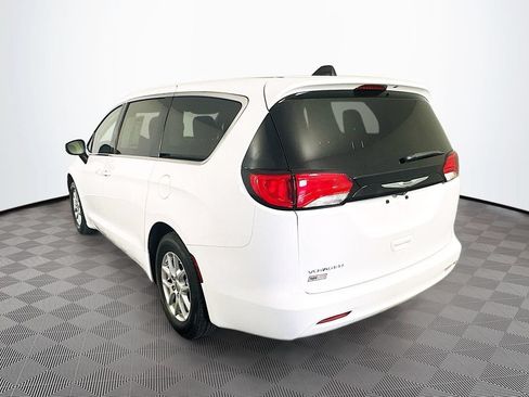 Certified 2023 Chrysler Voyager LX FWD image 7
