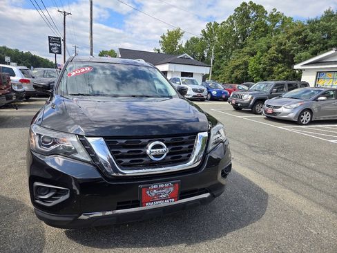 Used 2020 Nissan Pathfinder S AWD/4WD image 3