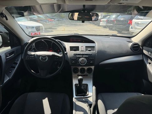 Used 2011 MAZDA MAZDA3 i Touring image 12
