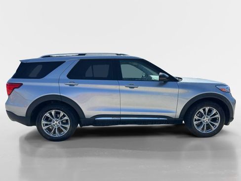 Used 2021 Ford Explorer Limited w/ Equipment Group 301A RWD image 4