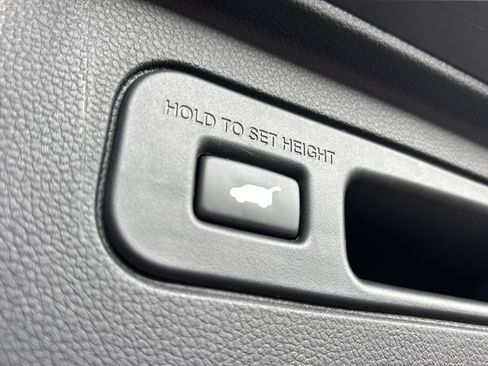Certified 2024 Honda Pilot Elite image 17