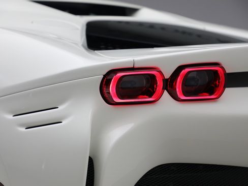 Certified 2021 Ferrari SF90 Stradale image 31