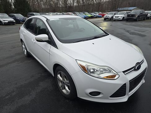 Used 2014 Ford Focus SE image 4