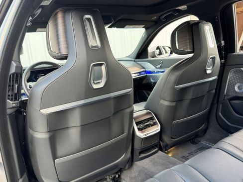 Used 2023 BMW i7 xDrive60 image 42