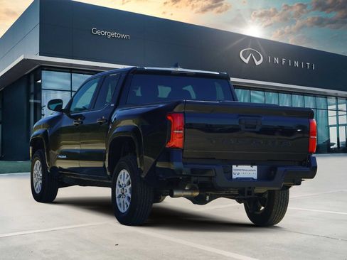 Used 2024 Toyota Tacoma SR5 image 7