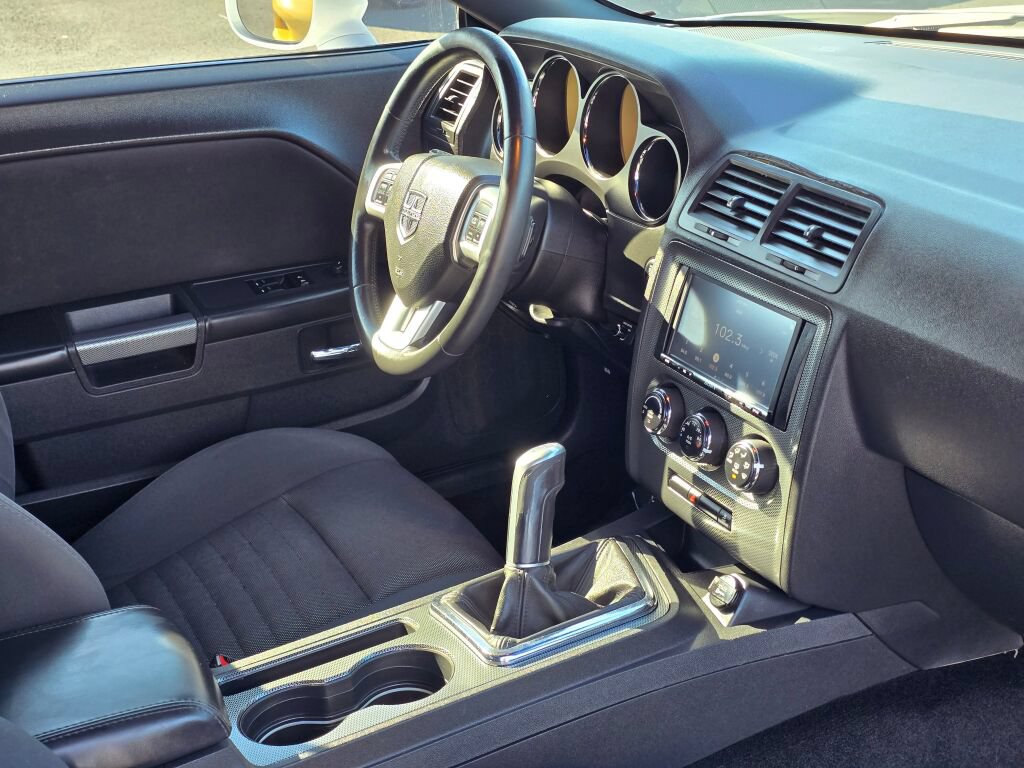Used 2014 Dodge Challenger R/T RWD image 17