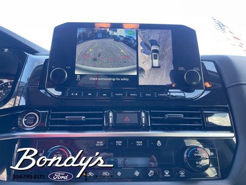 Used 2024 Nissan Pathfinder SL w/ SL Premium Package image 8