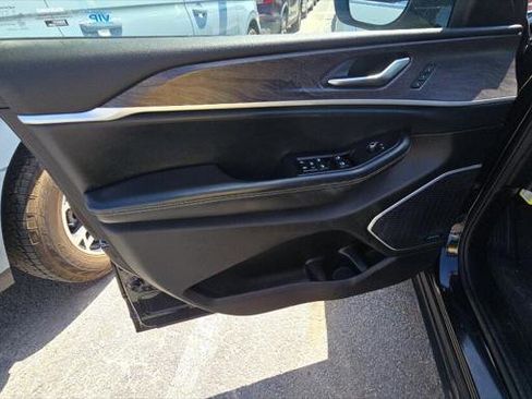 Used 2022 Jeep Grand Cherokee Limited RWD image 22